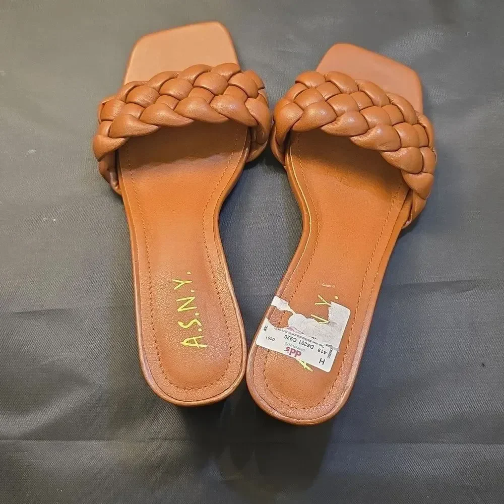 BRAND NEW A.S.N.Y WOMEN'S BRAIDED LOW BLOCK HEEL SANDALS